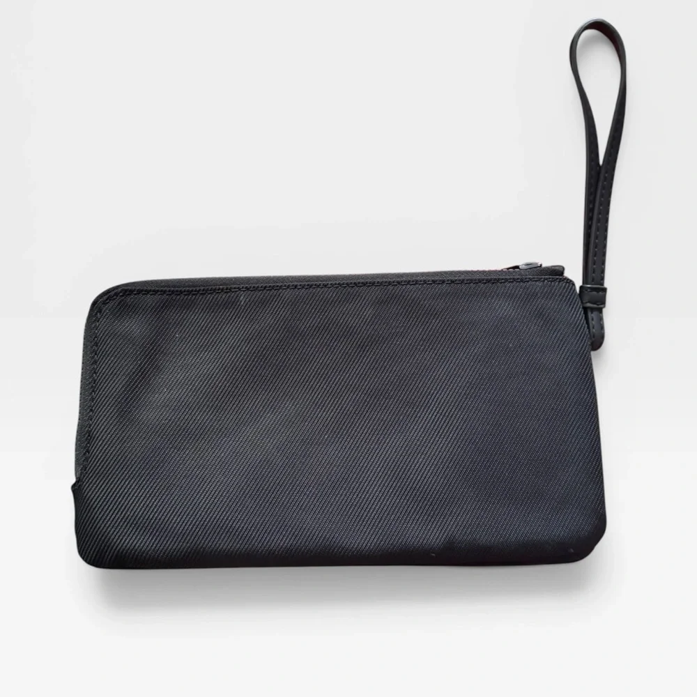lululemon athletica Black double up‎ Wristlet Pouch - Sleek Everyday Carry